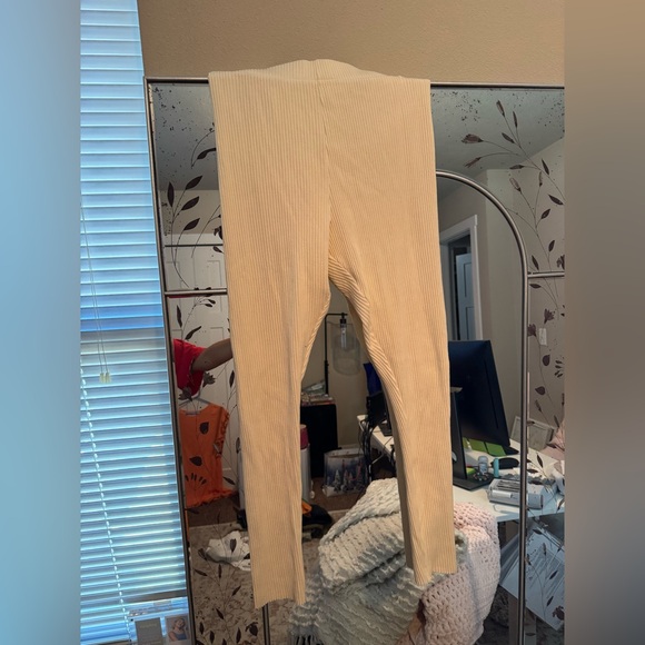 Women’s Cream Ribbed Leggings - Picture 1 of 1